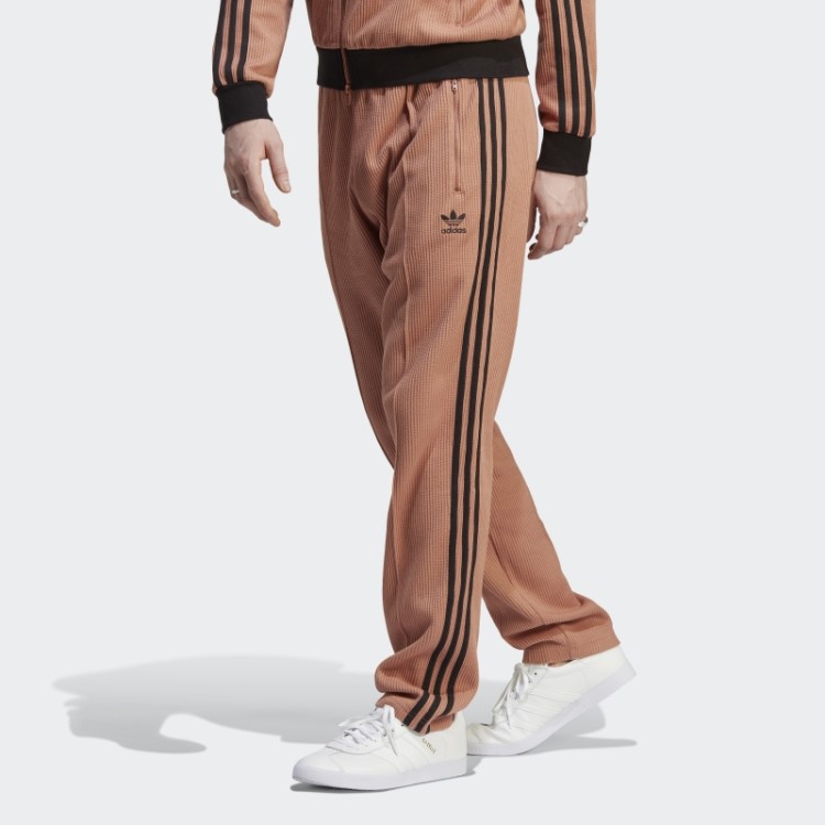 Calça Adidas Adicolor Classics Waffle Beckenbauer Clay