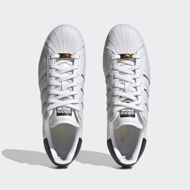 Tênis Adidas Superstar Marrom