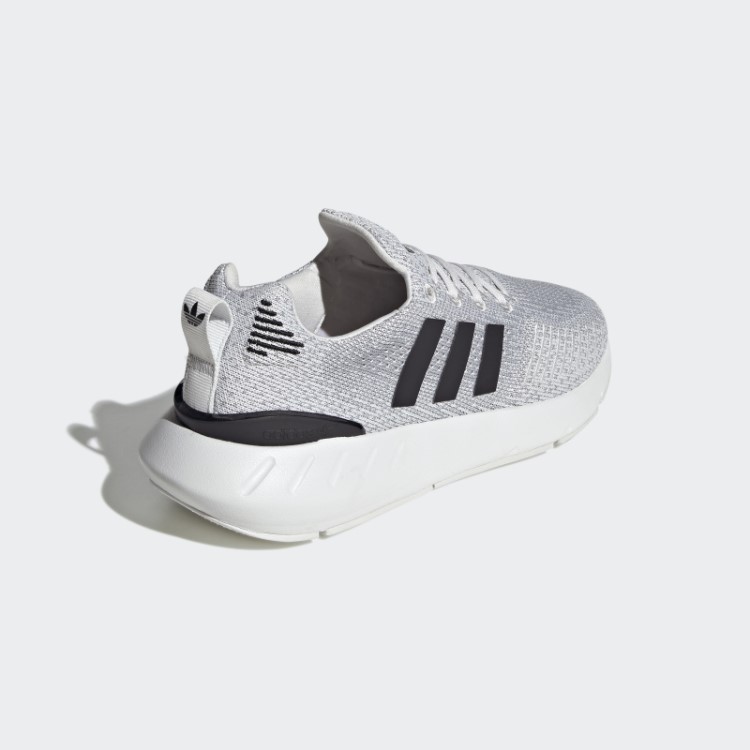 Tênis Adidas Preto Swift Run 22 Quente