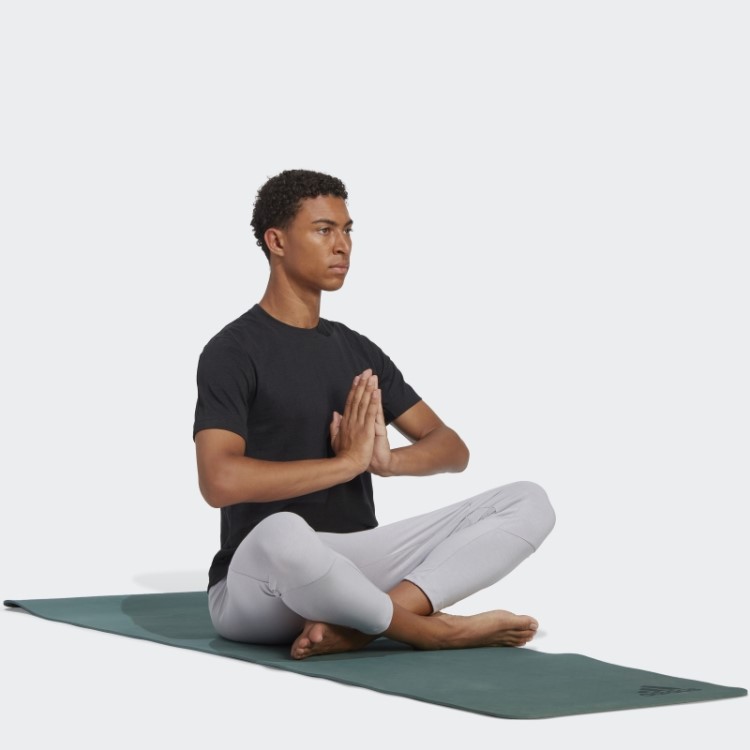 Camiseta Preta Para Treino De Yoga Adidas