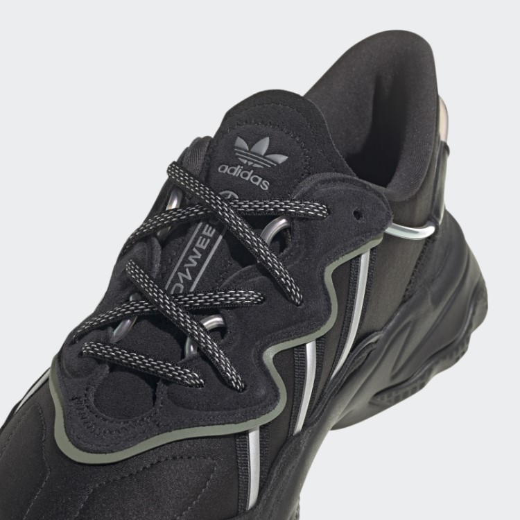 Sapatos Adidas Ozweego Prata