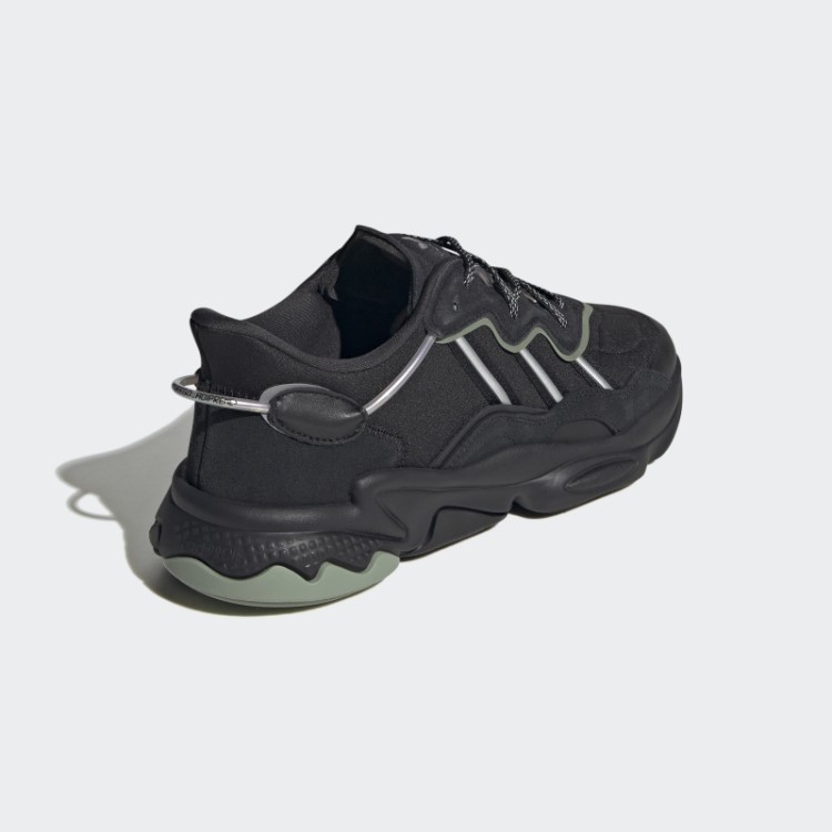 Sapatos Adidas Ozweego Prata