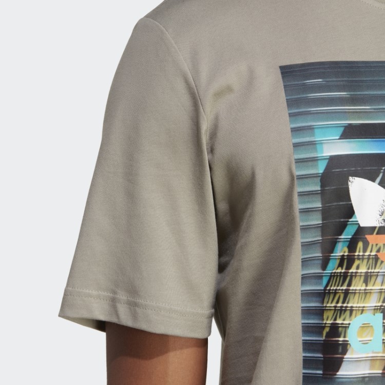 Camiseta Adidas Silver Pebble Graphics Off The Grid