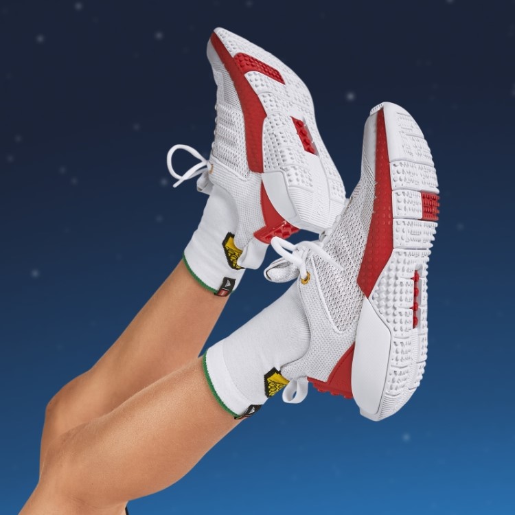Sapatos Brancos Adidas X Lego Sport Pro