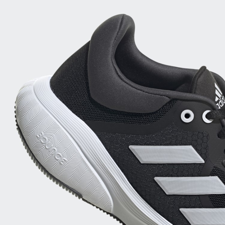 Resposta Sapatos Preto Adidas