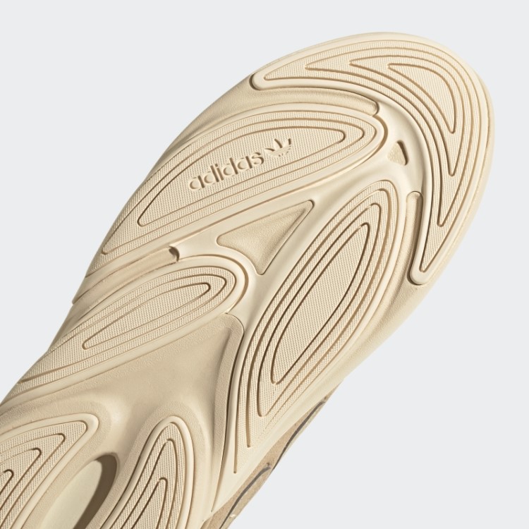 Tênis Bege Ozelia Adidas