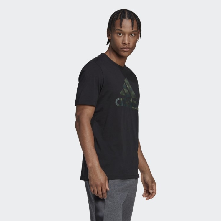 Camiseta Preta Adidas Essentials Com Estampa Camuflada