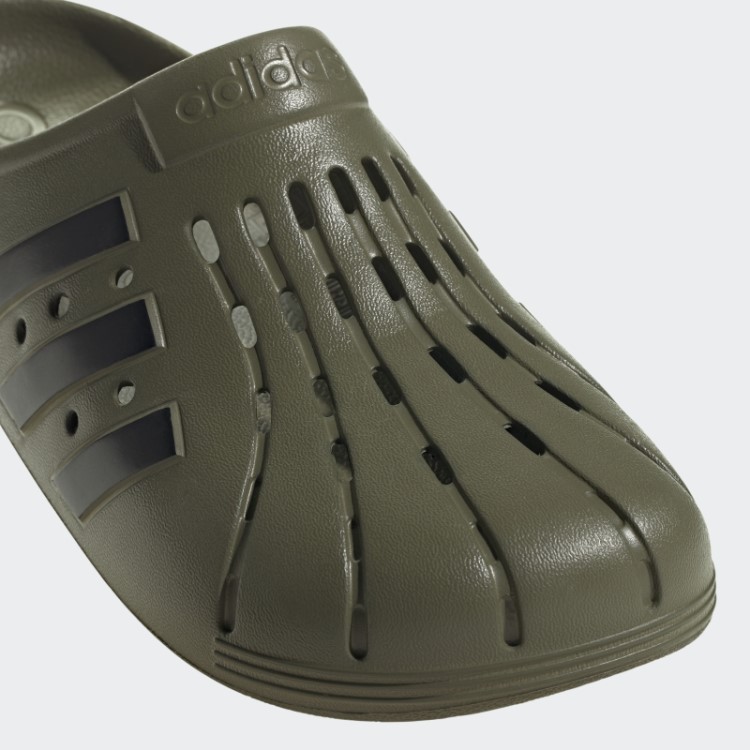 Tamancos Adilette Verde-oliva