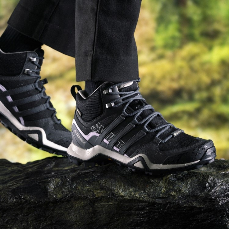 Tênis Preto Terrex Swift R2 Mid Gtx Adidas