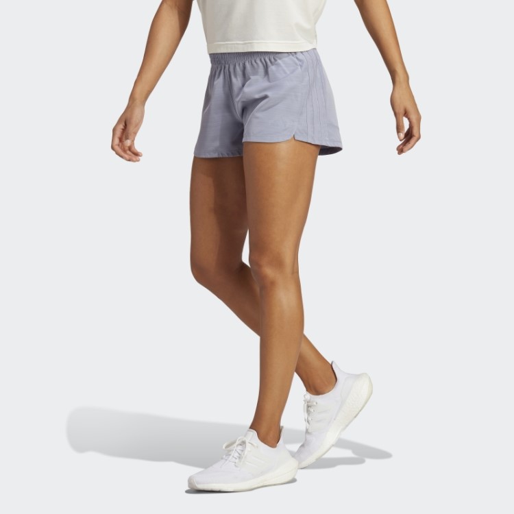 Short Adidas Pacer Com As Três Listras Lilás Prateado E Tecido Urze