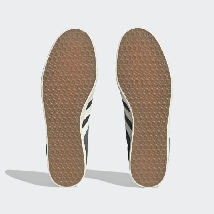 Sapatos De Gazela De Carbono Adidas