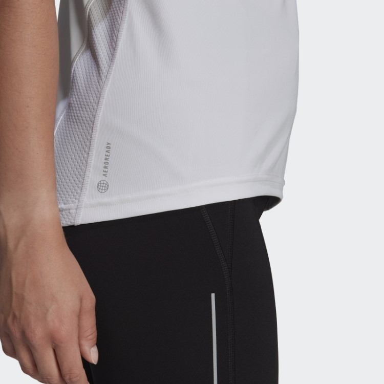 Possui A Camiseta Run Branca Adidas