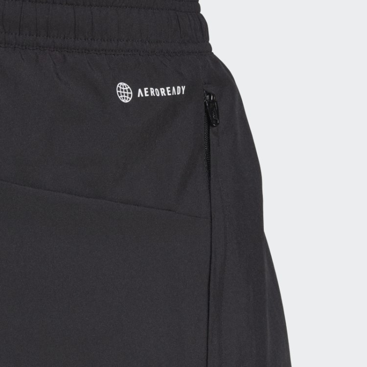 Adidas Preto Projetado Para Mover Shorts Com Logotipo