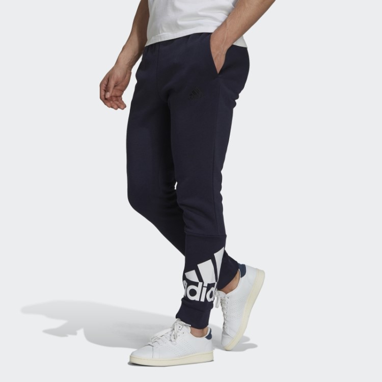 Calça De Logo Com Punho Afunilado De Lã Essencial Adidas