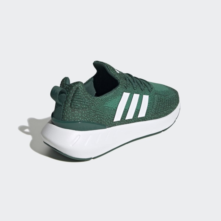Tênis Adidas Verde Swift Run 22