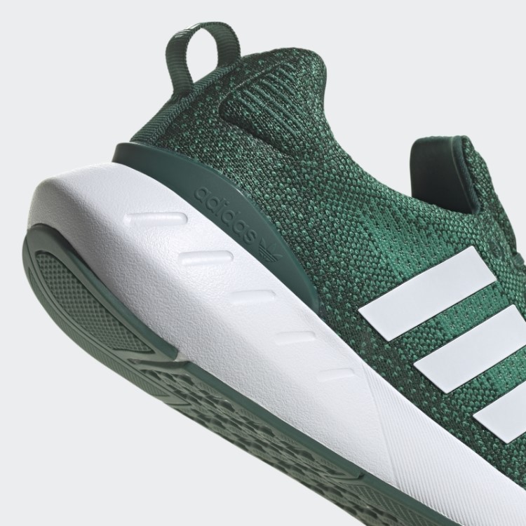 Tênis Adidas Verde Swift Run 22