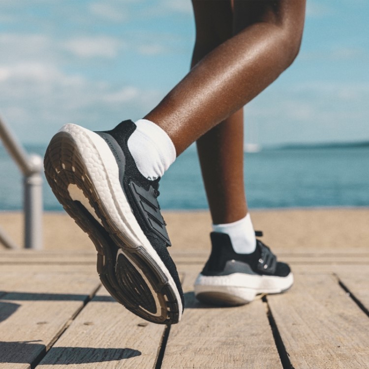 Tênis Adidas Ultraboost 22 Branco
