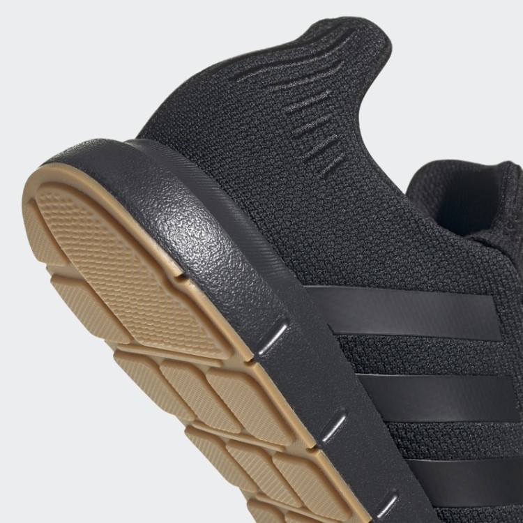 Tênis Preto Adidas Swift Run