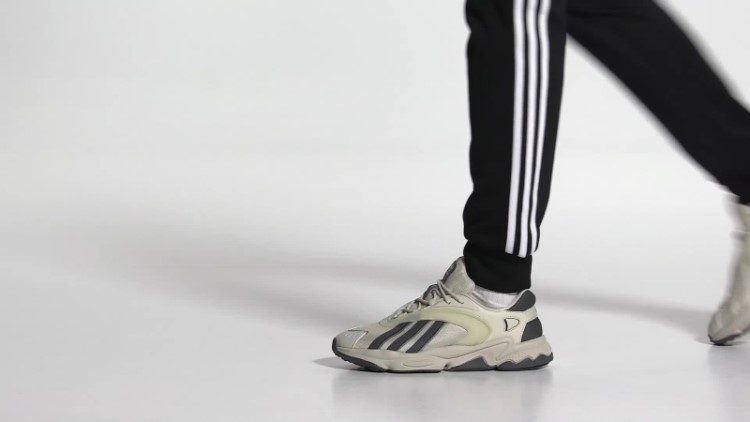 Tênis Adidas Oztral Alumínio
