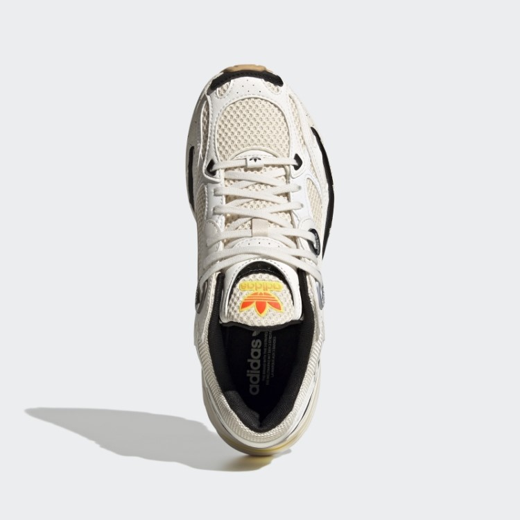 Sapatos Brancos Adidas Astir
