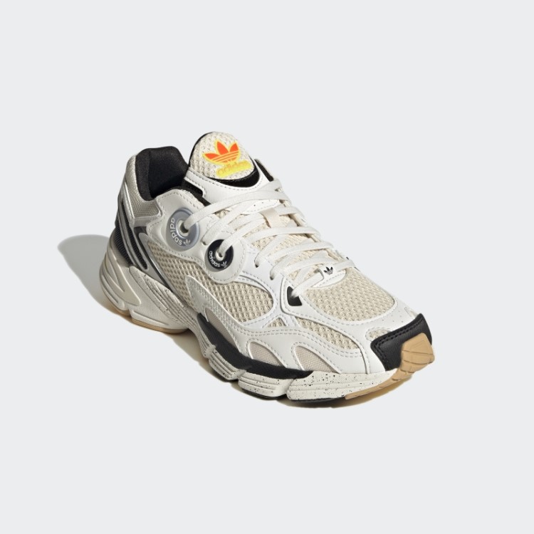 Sapatos Brancos Adidas Astir