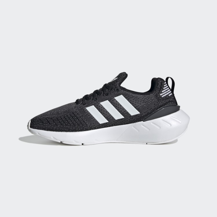 Tênis Adidas Preto Swift Run 22 Estiloso