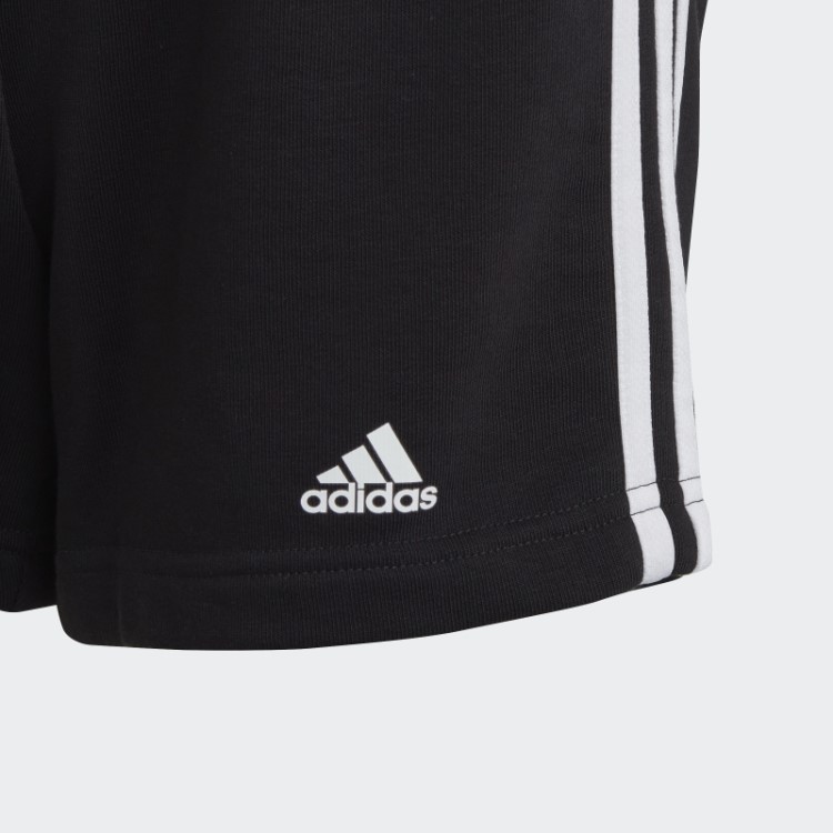 Bermuda Branca Com As Três Listras Adidas Essentials