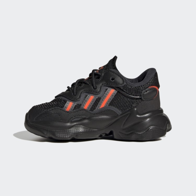 Sapatos Cinza Adidas Ozweego Da Moda