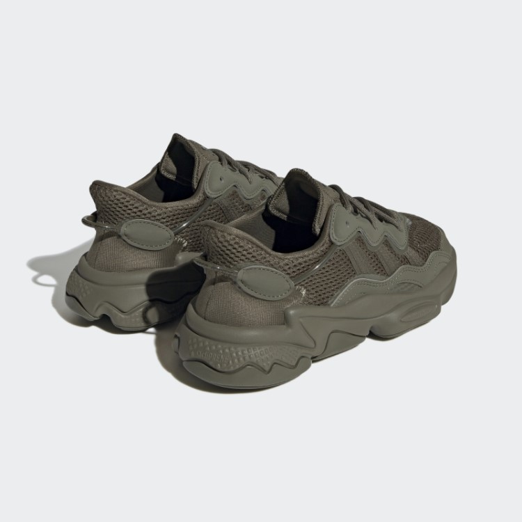 Sapatos Ozweego Adidas Olive
