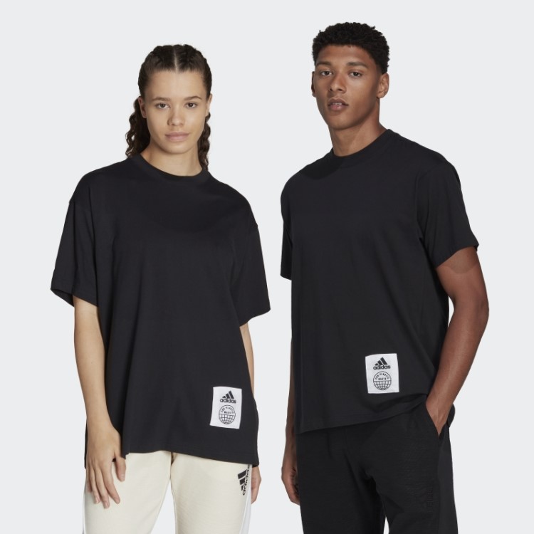 Camiseta Preta Grande Emblema Da Adidas (gênero Neutro)