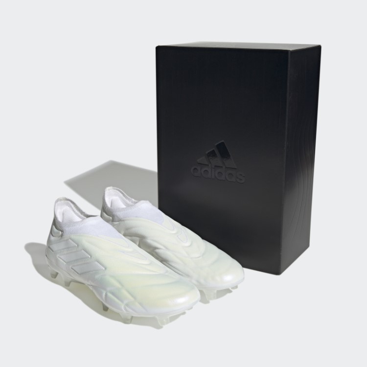 Bota Branca Copa Pure+ Firme Adidas