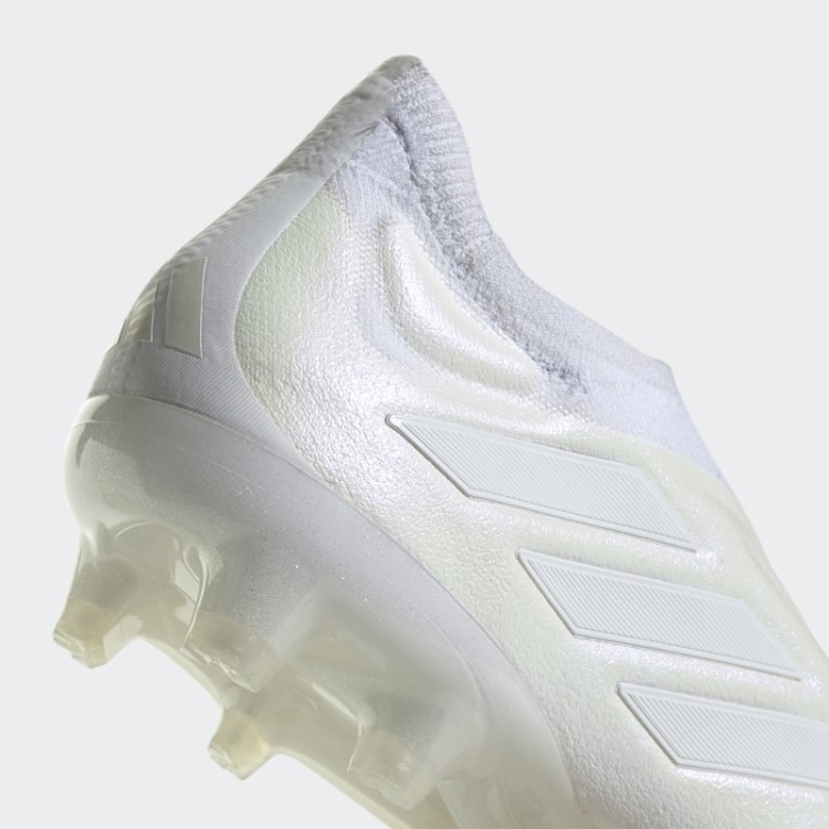 Bota Branca Copa Pure+ Firme Adidas