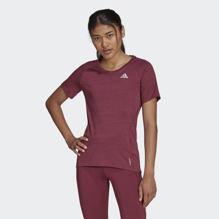 Carmesim Possui A Camiseta Run Adidas