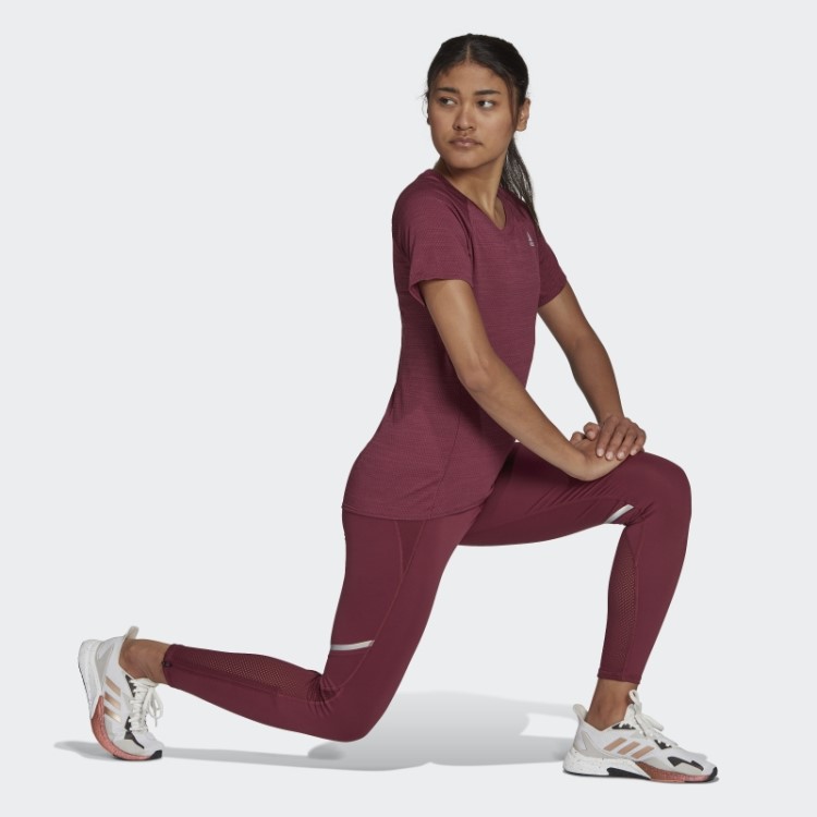 Carmesim Possui A Camiseta Run Adidas