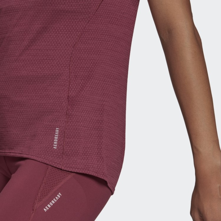 Carmesim Possui A Camiseta Run Adidas