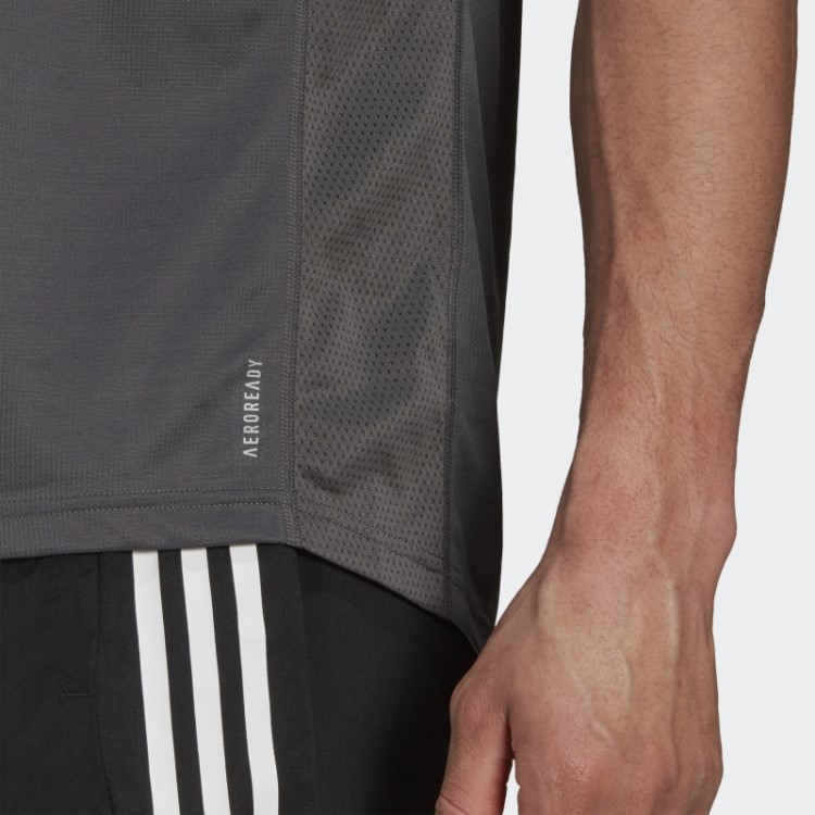 Possui A Camiseta Run Cinza Adidas