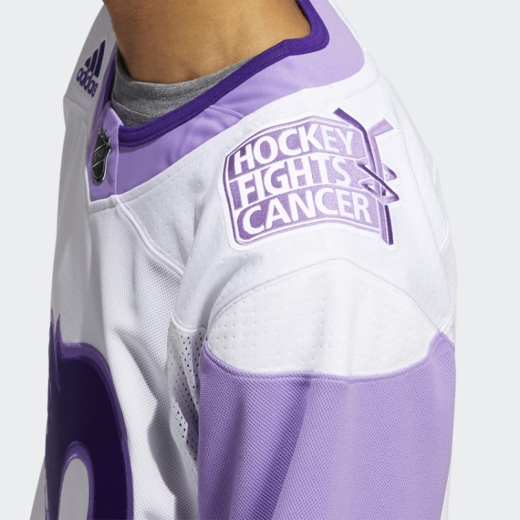 Camisa Branca Adidas Flames Hóquei Luta Contra O Câncer