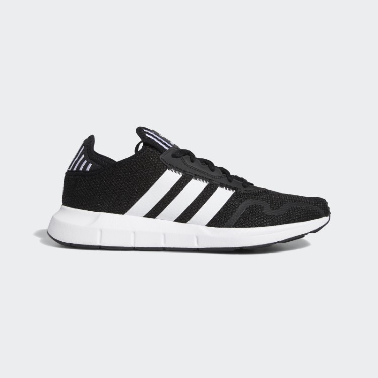 Tênis Preto Adidas Swift Run X Fashion