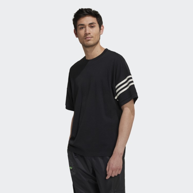 Camiseta Preta Adidas Adicolor Neuclassics