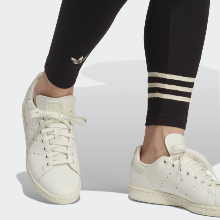 Legging Preta Adidas Adicolor Neuclassics (tamanho Grande)