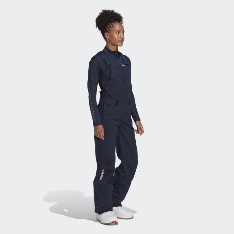 Adidas Resort Com Duas Camadas De Tinta Para Jardineiras Isoladas