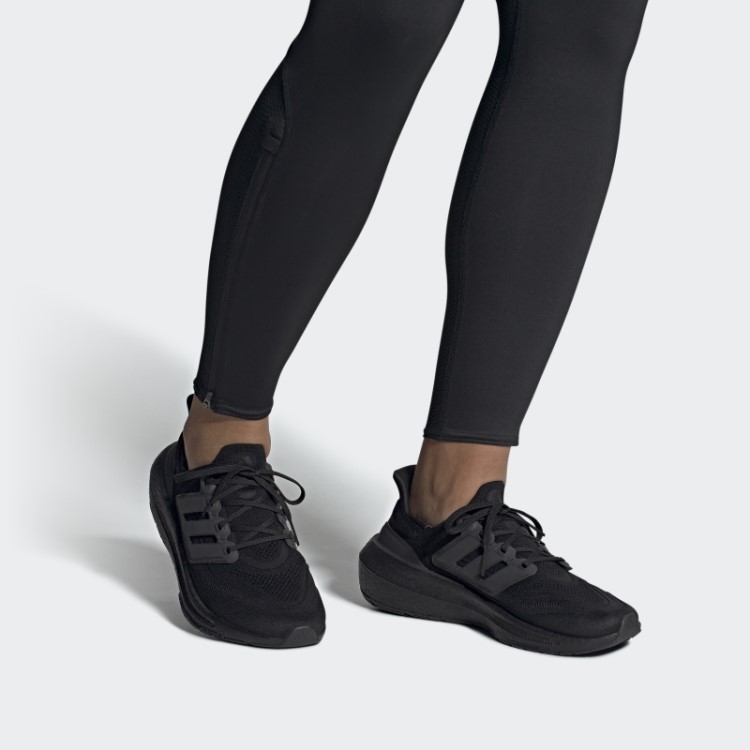 Tênis Preto Ultraboost Light Adidas Fashion