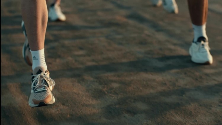 Tênis De Corrida Bege Solarcontrol Adidas