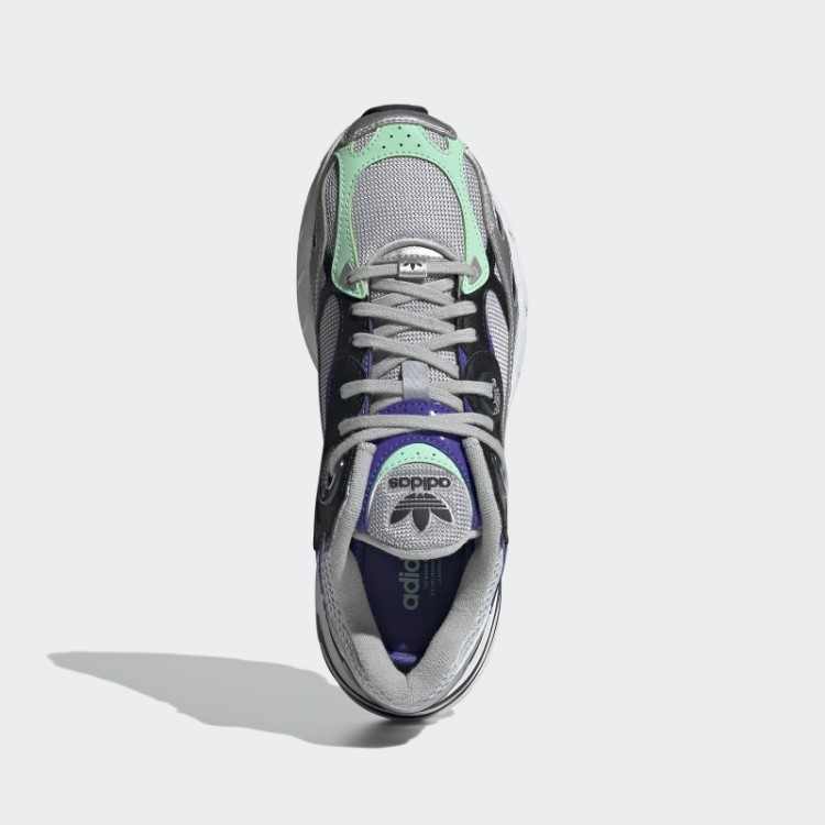Sapatos Adidas Astir Prata