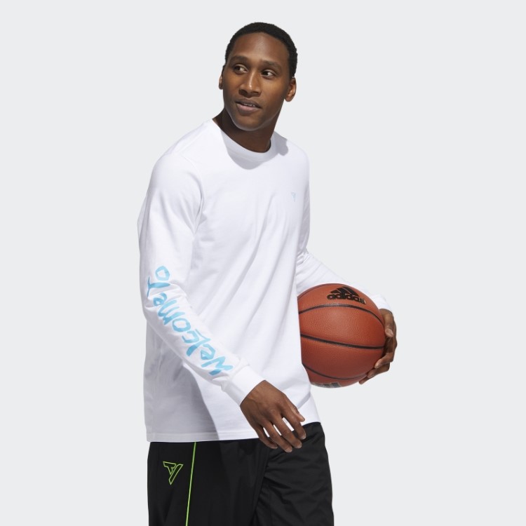 Camiseta Branca Com Gráfico Trae Adidas