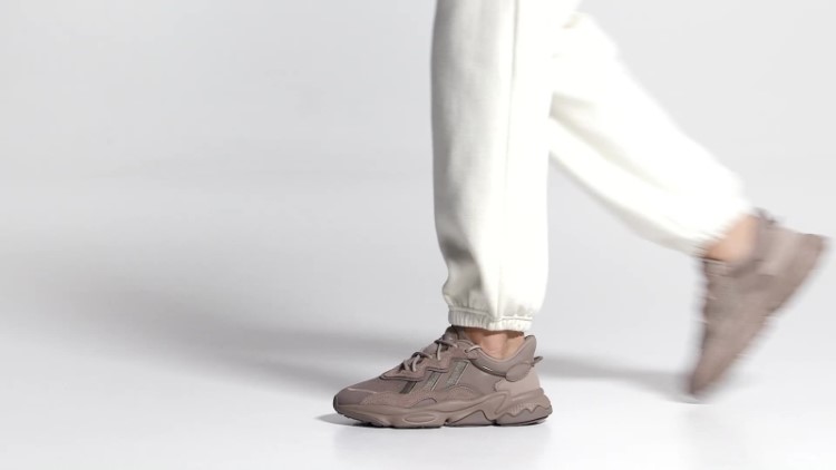 Sapatos Ozweego Adidas Chalky Brown