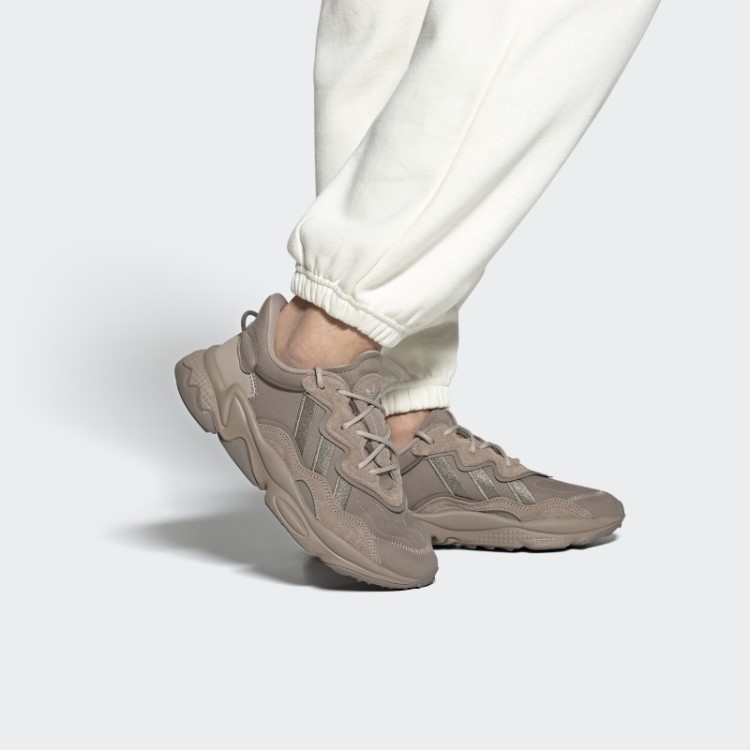 Sapatos Ozweego Adidas Chalky Brown