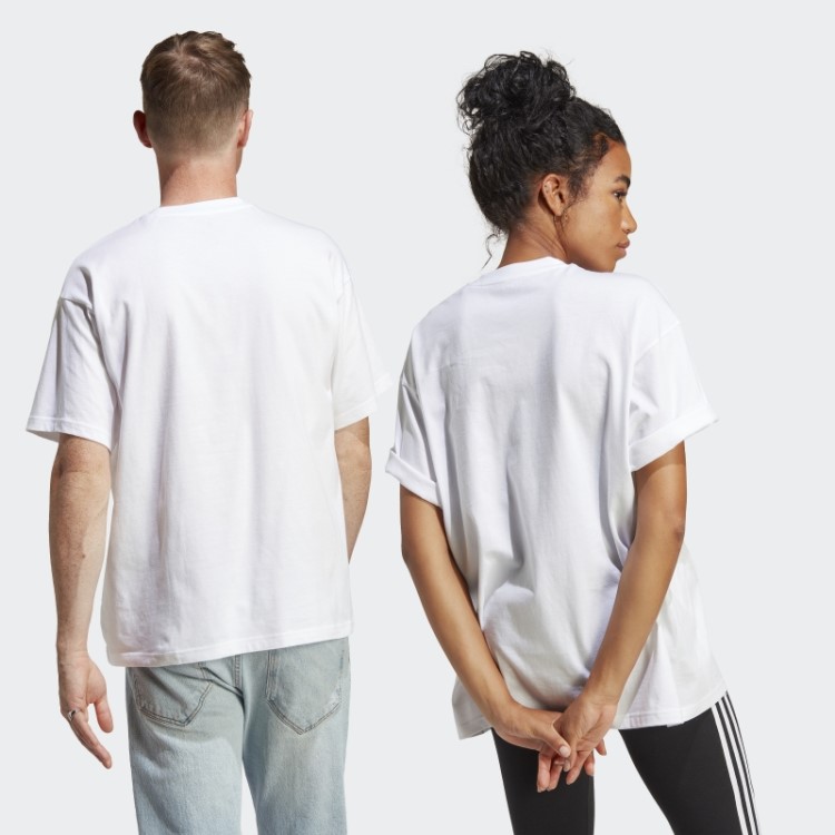 Elegante T-shirt Gráfica Branca Adidas