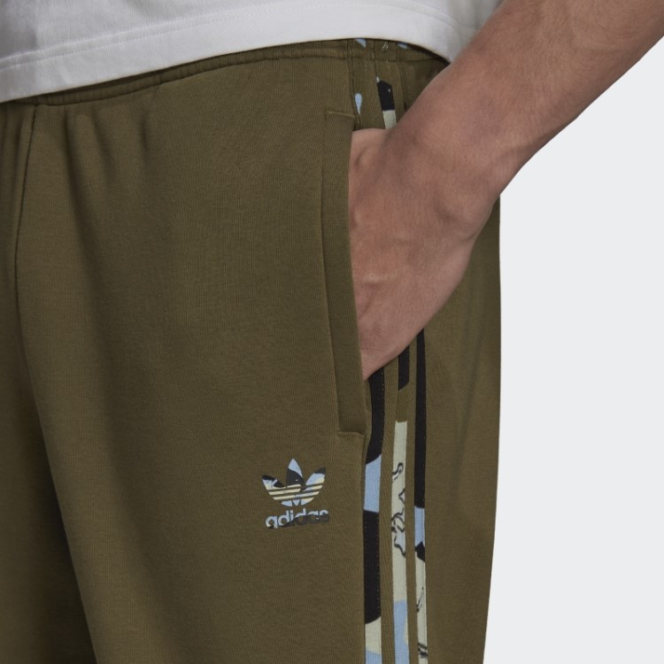 Bermuda Camuflada Adidas Graphics Olive