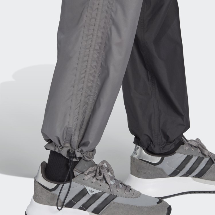 Calça Utilitária Preta Reclaim Adidas